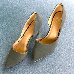Women’s gray suede heels size 6